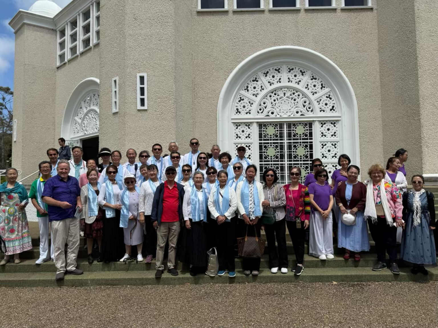 Nearly 1,000 people visit Baha’i Temple to celebrate Twin Holy Days